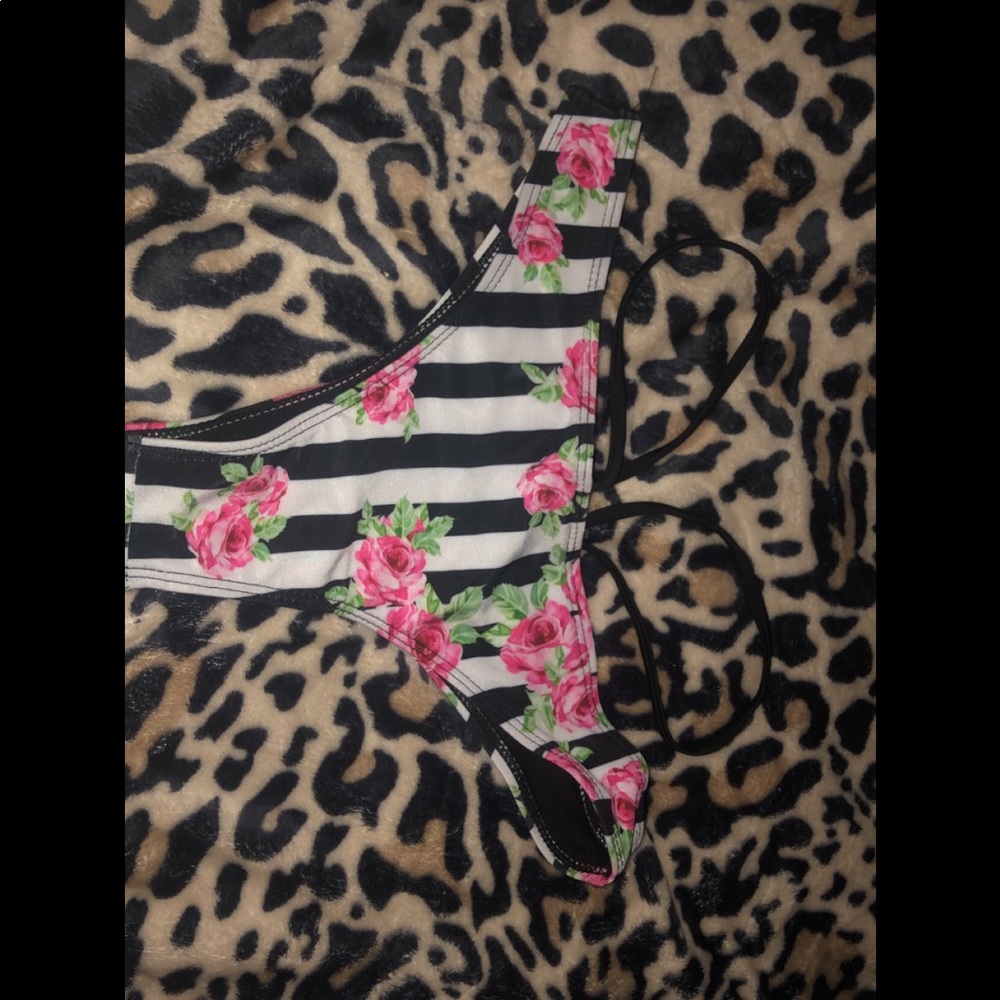 Cheeky Shein bikini bottoms